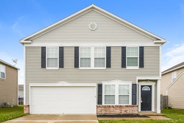 622 Greenway St Greenwood, IN 46143